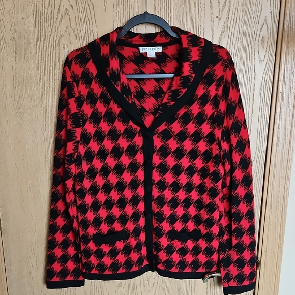 Pendleton Sweaters - Pendleton Women's Red and Black Sweater